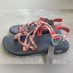 Chaco. Lovely. EUC!
